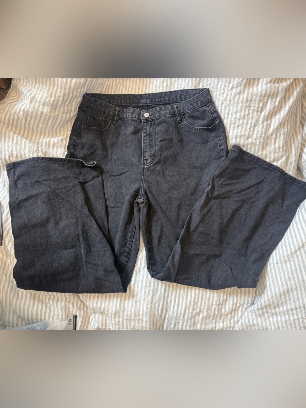 Black baggy jeans